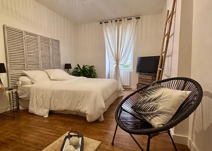 Grande Maison De Charme - Proche De La Rochelle